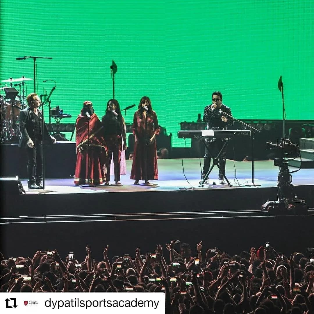 DY Patil University Star Night Show