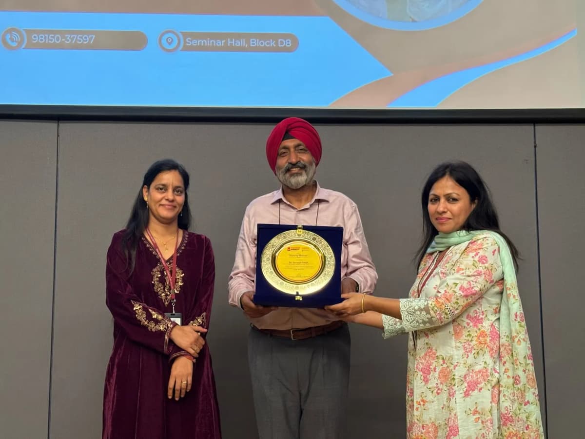 Chandigarh University Online Aword 