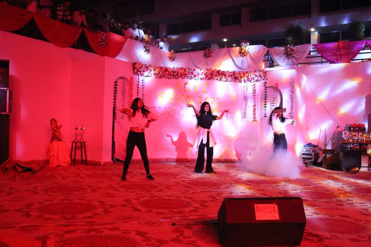 Suresh Gyan Vihar University Dance Activities